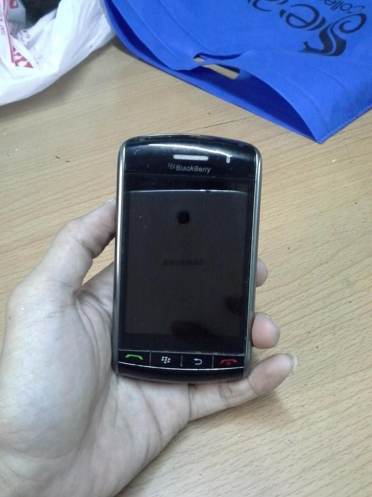 Bán Blackbery 9530 zin