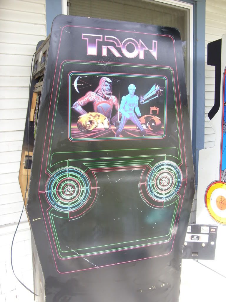 tron76.jpg