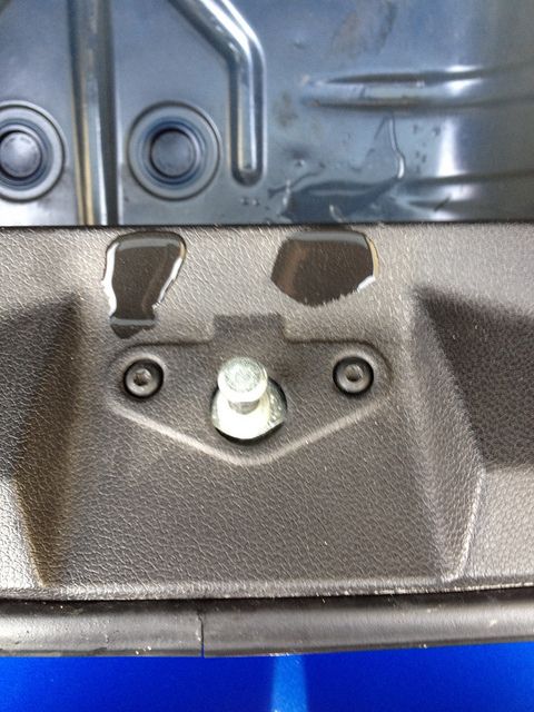 Ford fiesta mk6 water leak